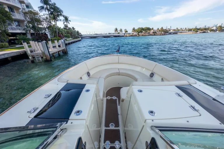 2014-chris-craft-launch-32-power-9649328-20250107172354712-1_XLARGE