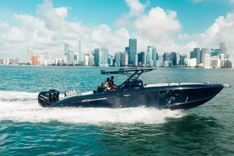 2014-midnight-express-37-open-power-9835983-20250928183542862-1