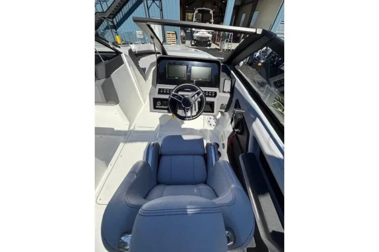 2025-cobalt-r4-outboard-power-10017027-20251118121225190-1