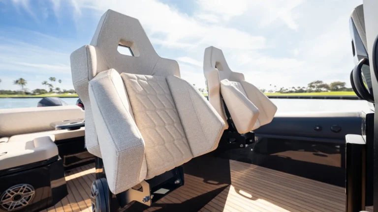 US-Powerboats-Listing-on-YachtWay-10