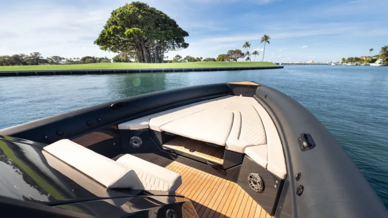 US-Powerboats-Listing-on-YachtWay-3