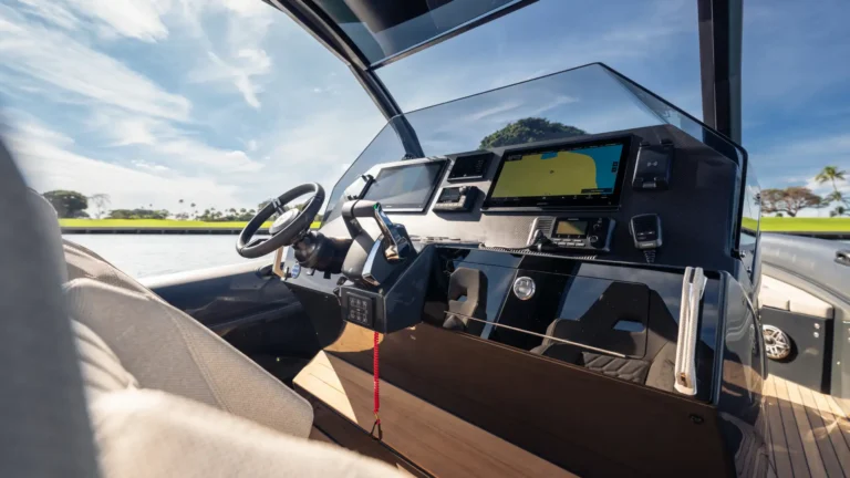 US-Powerboats-Listing-on-YachtWay-7